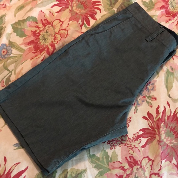VOLCOM Size 30 Skate Surf Shorts Pockets Bermuda Length Deep Gray $48 NEW - Picture 13 of 13